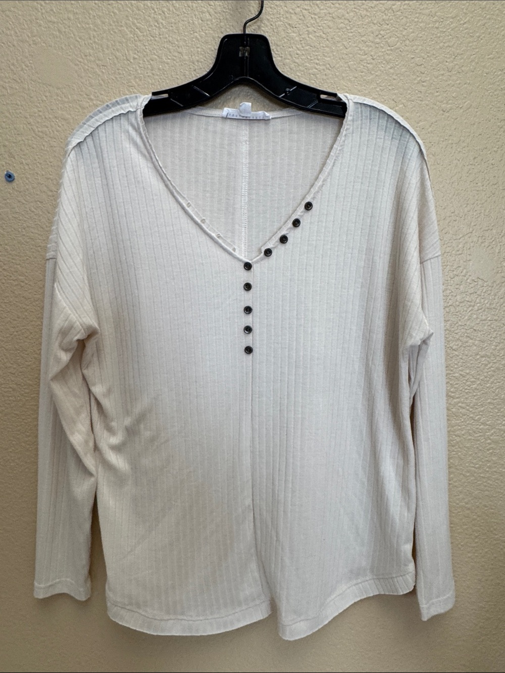 Jane + Delancey Cream Ribbed Long Sleeve Top with Button Detail size small